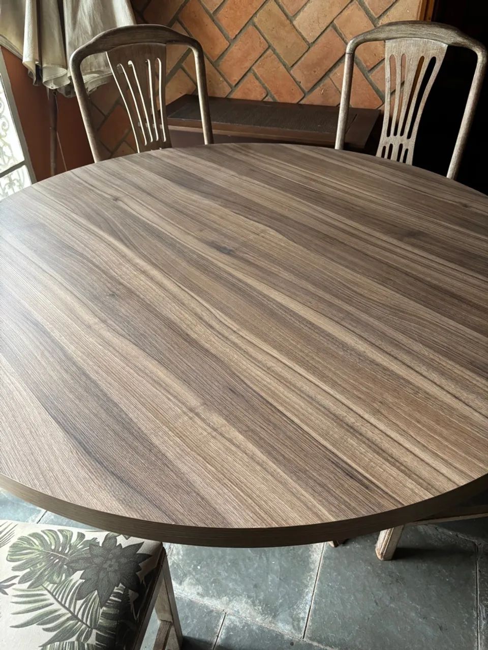Mesa de Jantar Redonda em Madeira