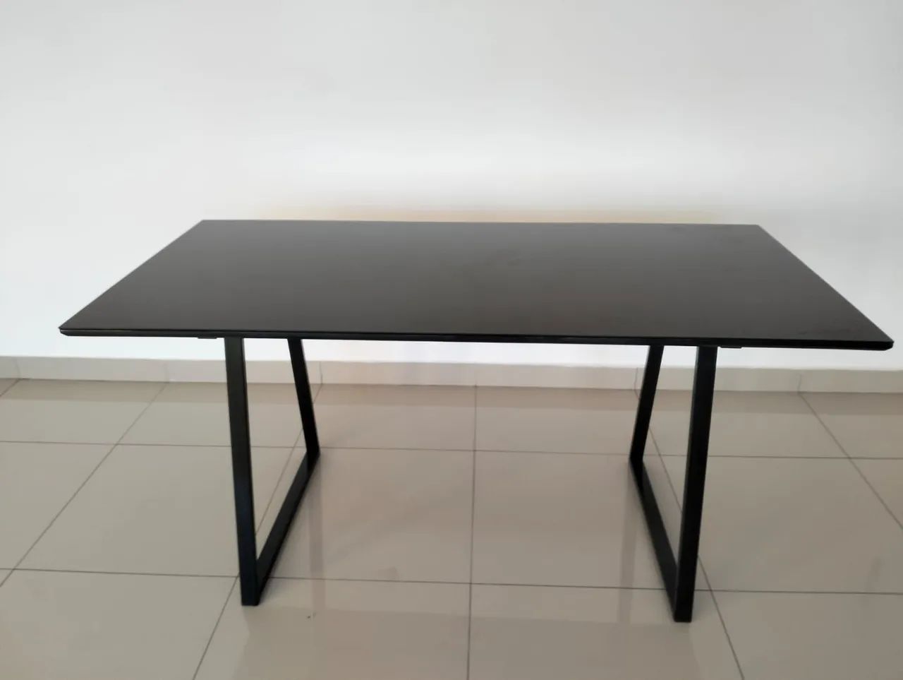 Mesa de jantar , lojas ou escritórios