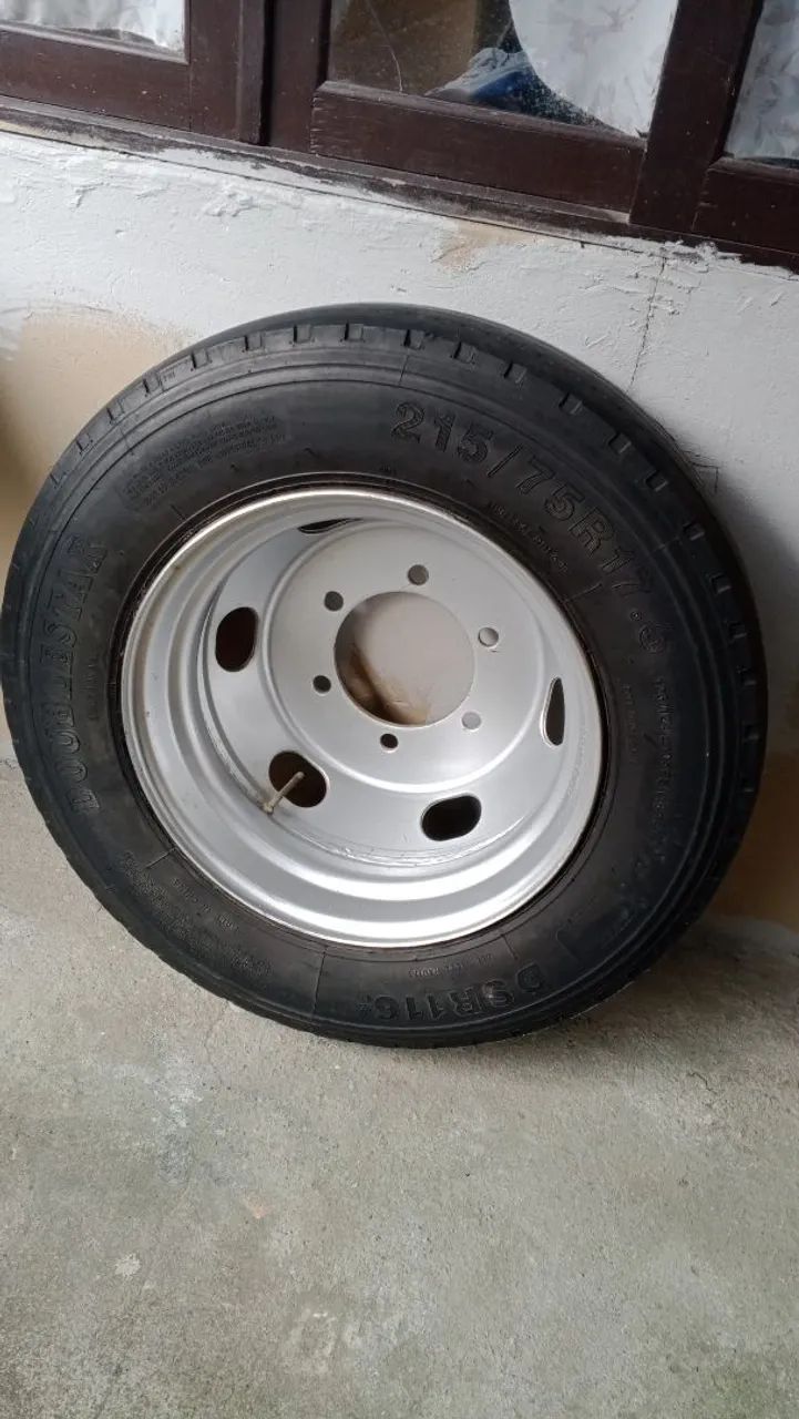 Pneu 215/75R17
