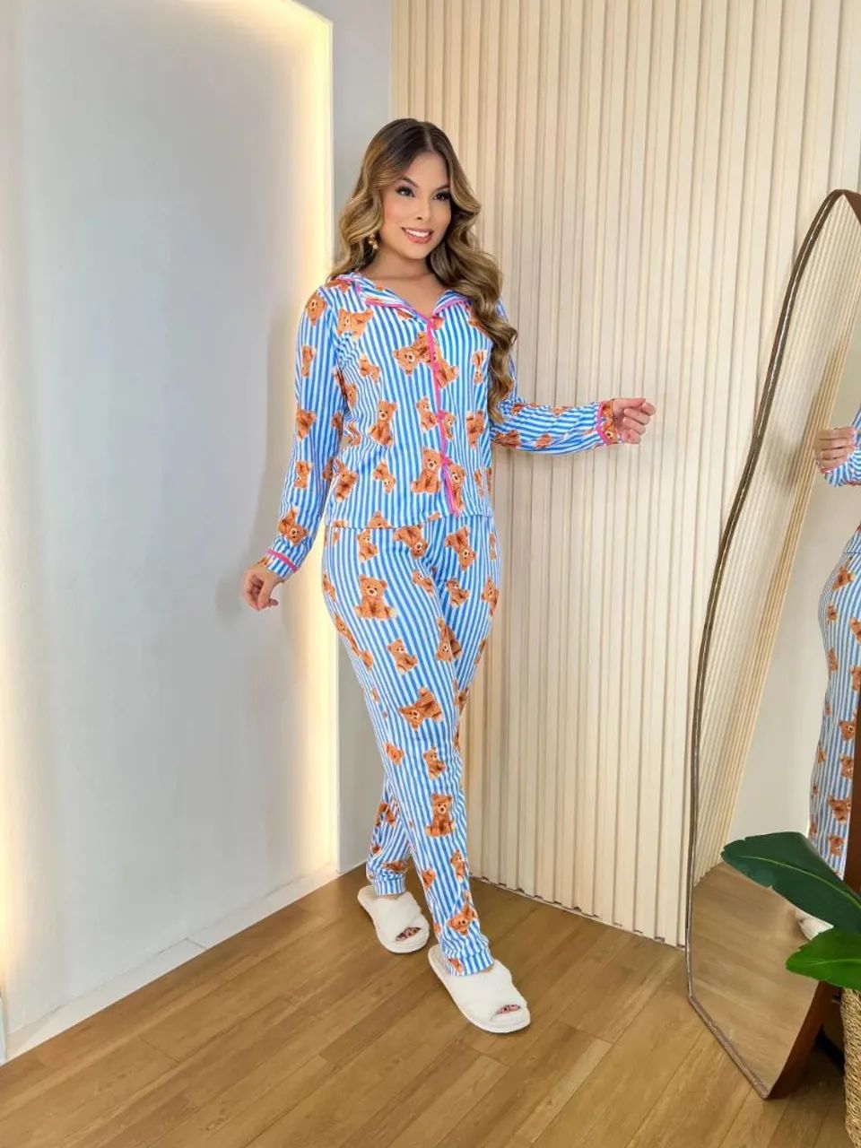 Pijama de cetim com estampa de cereja - Foto 2