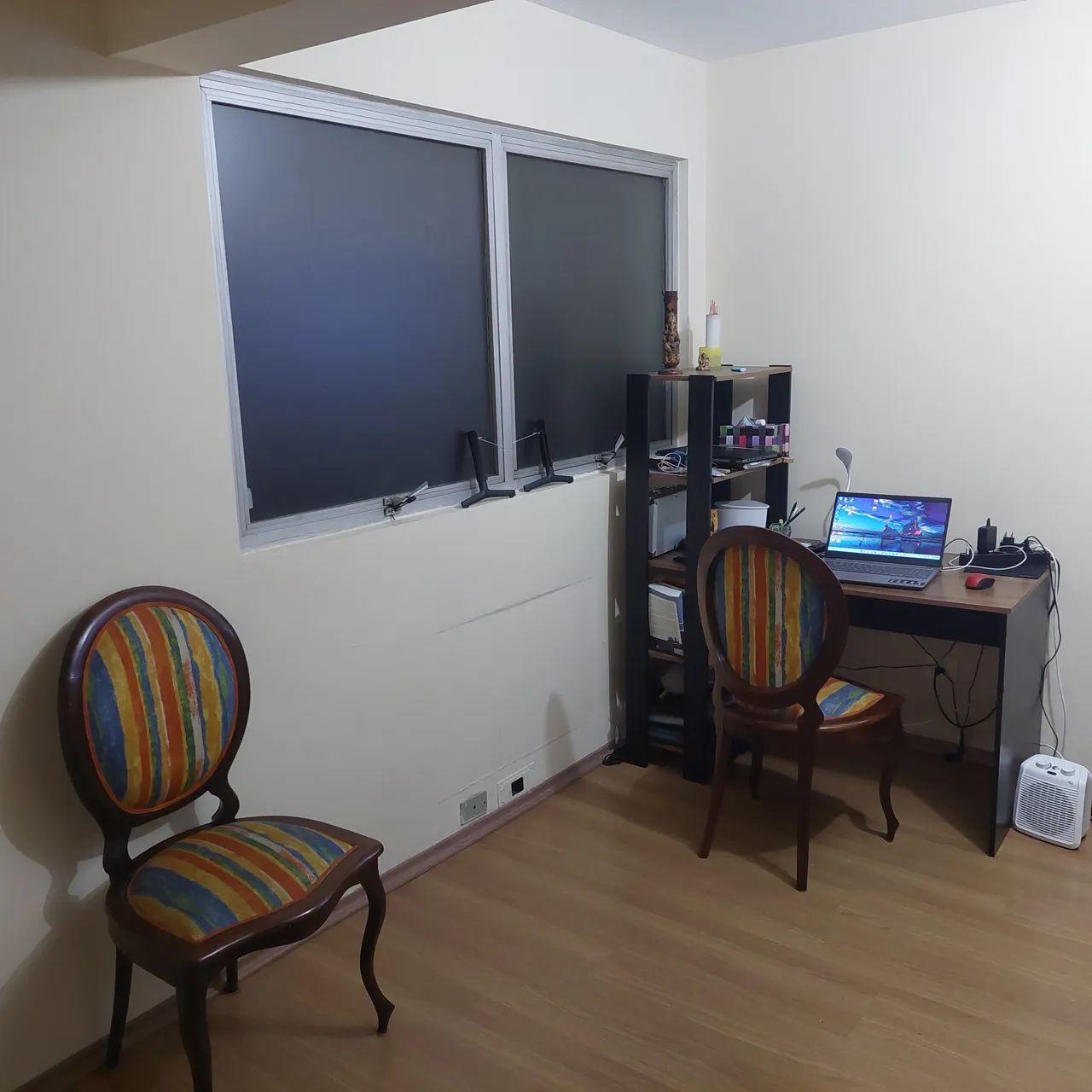 Escrivaninha com suporte para livros64850147697281120