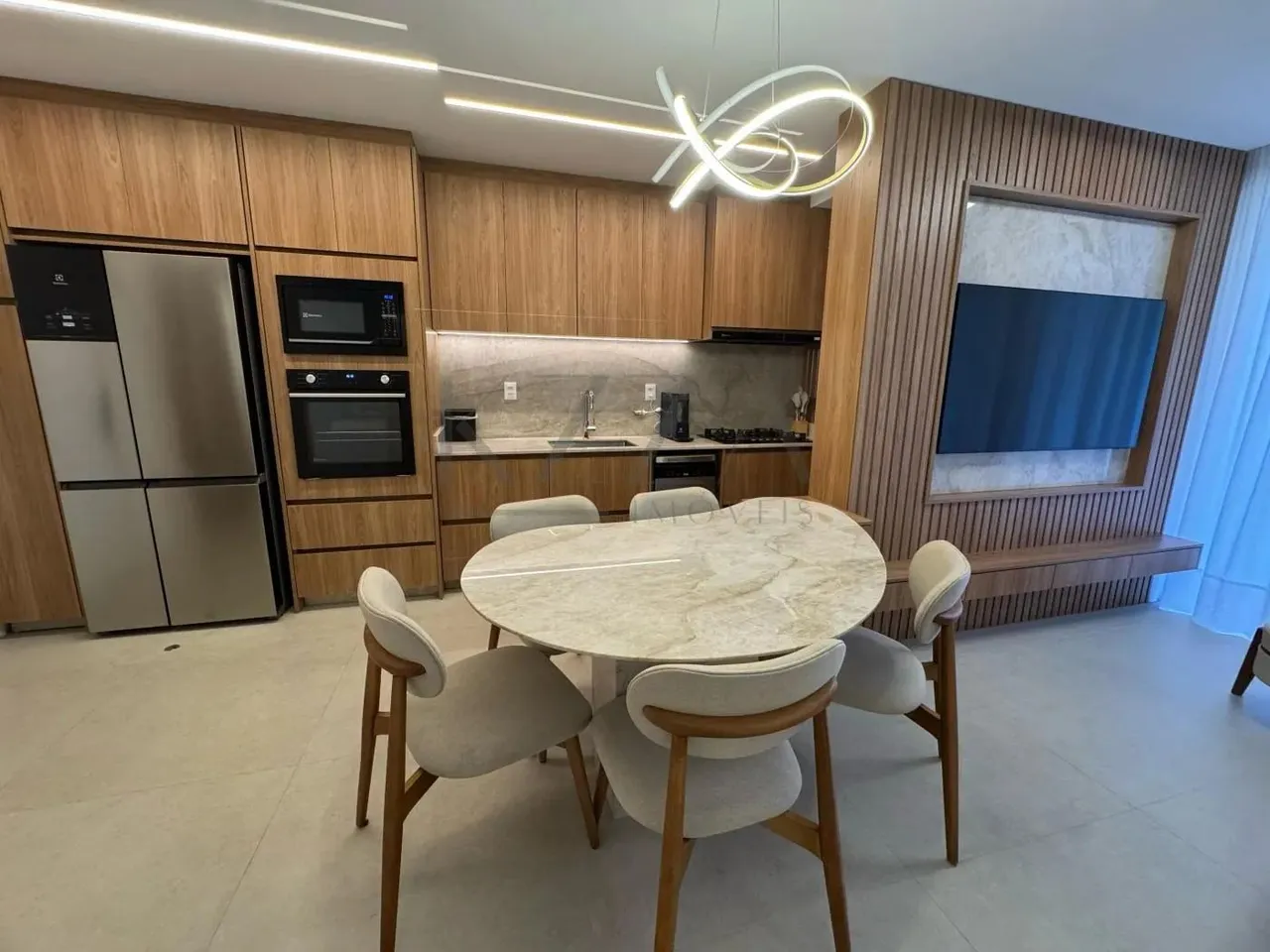 Apartamento para Venda em Florianópolis, Jurerê, 3 dormitórios, 3 suítes, 4 banheiros, 2 v