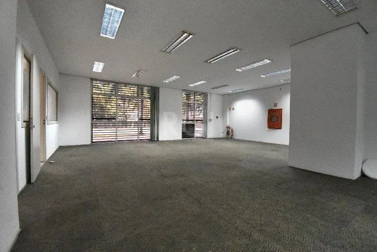 Ponto Comercial/Loja à Venda no Bairro São João com 575 m² de Área Útil disponível