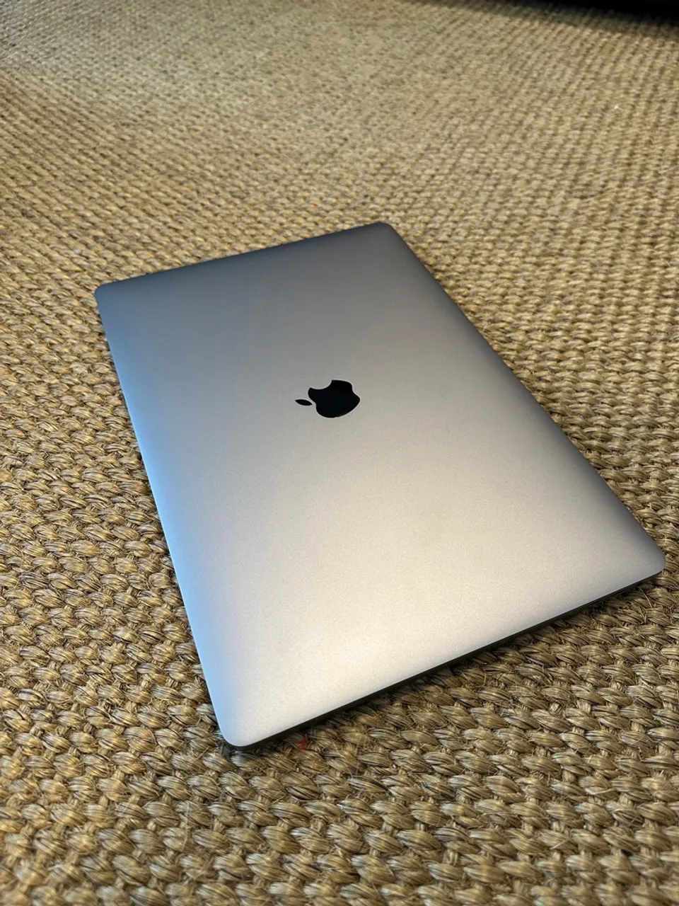 macbook pro i9 2019