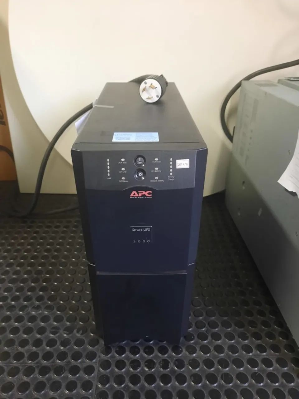 No-Break APC SUA3000-BR