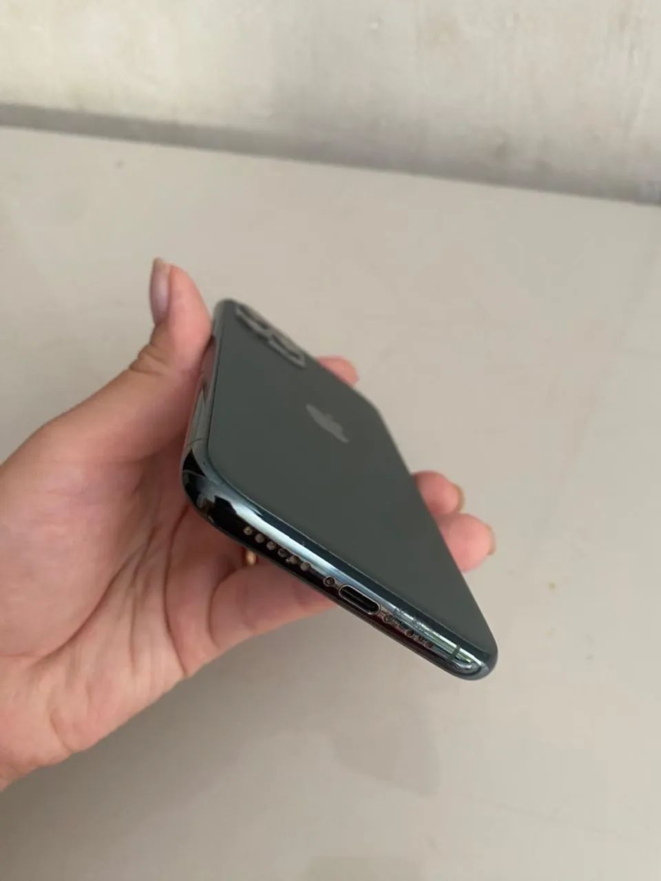 iPhone 11 Pro 64GB Verde - Com pequeno defeito no botão de volume - Foto 5