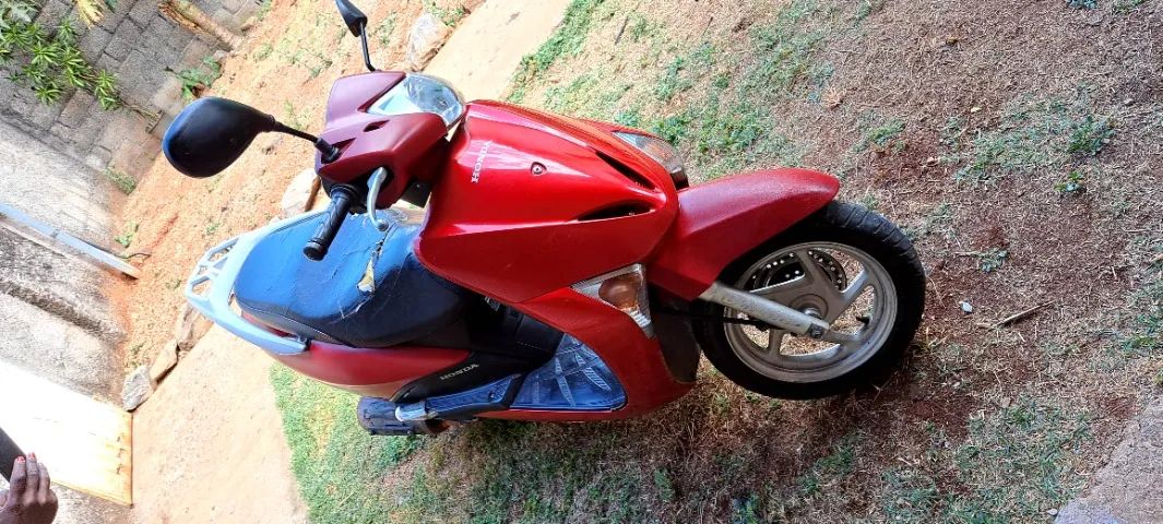 Vendo Honda lead 110 2010  