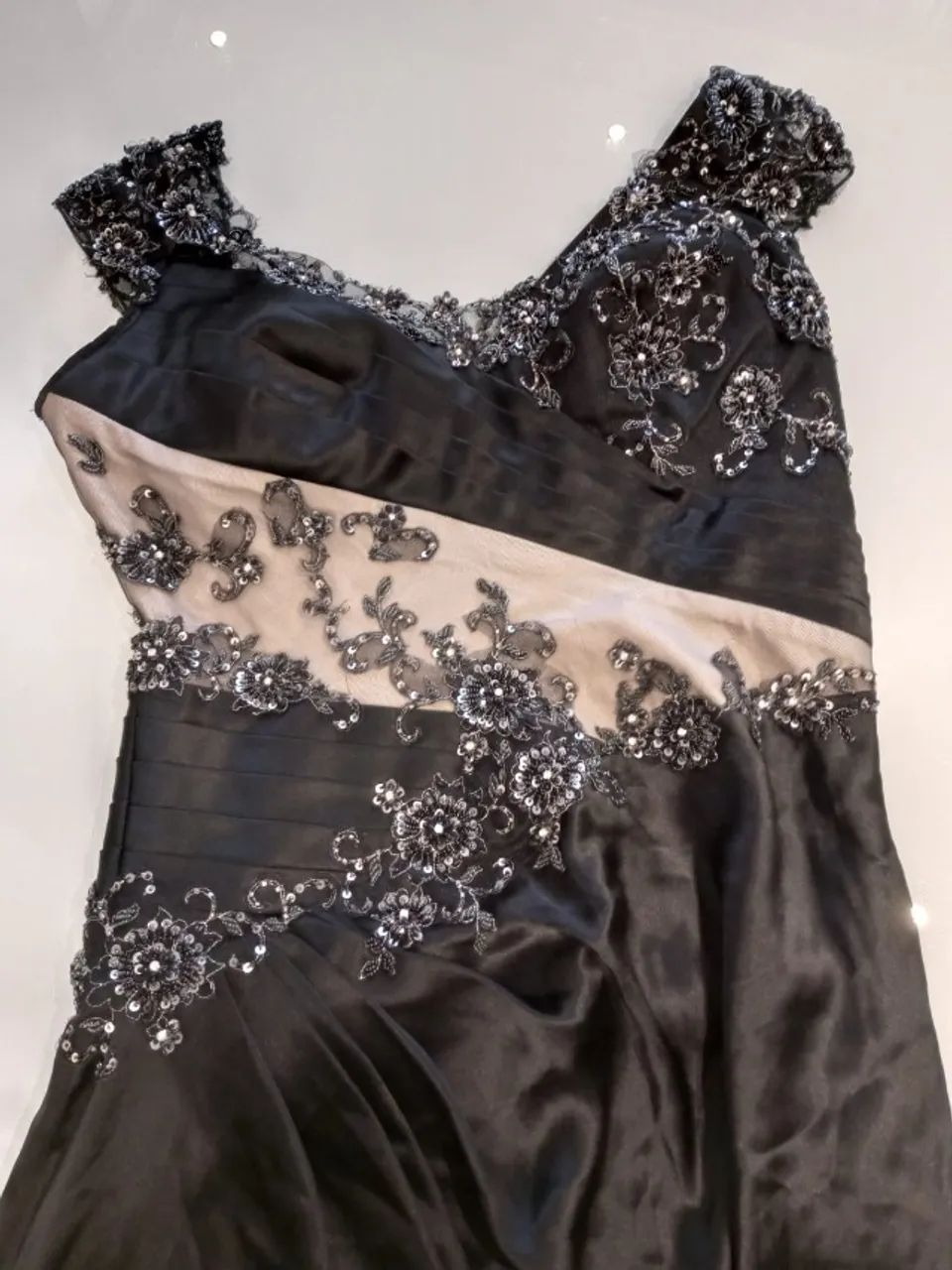 Vestido Kalandra preto com busto bordado - Foto 2