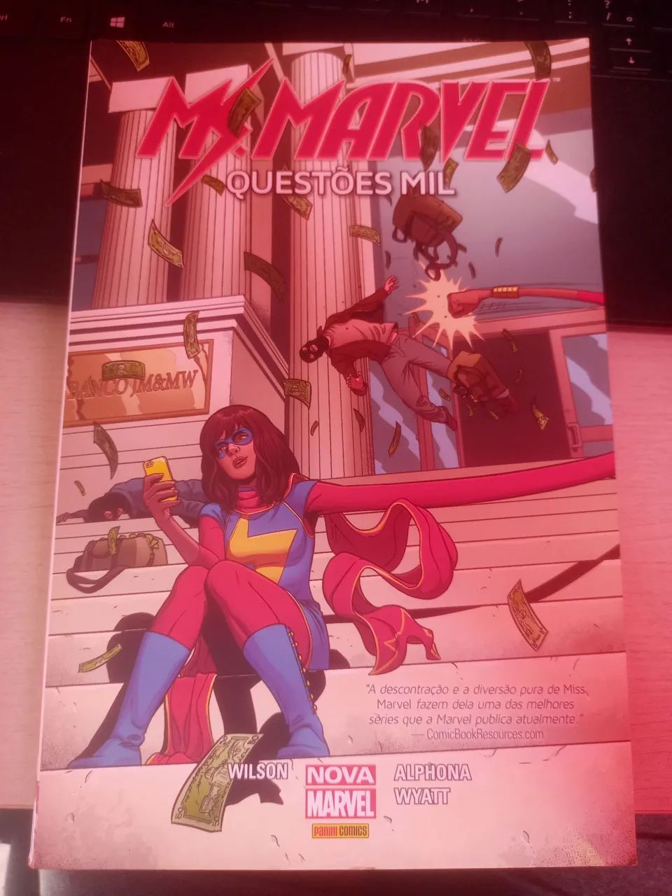 HQ Marvel - Questões Mil