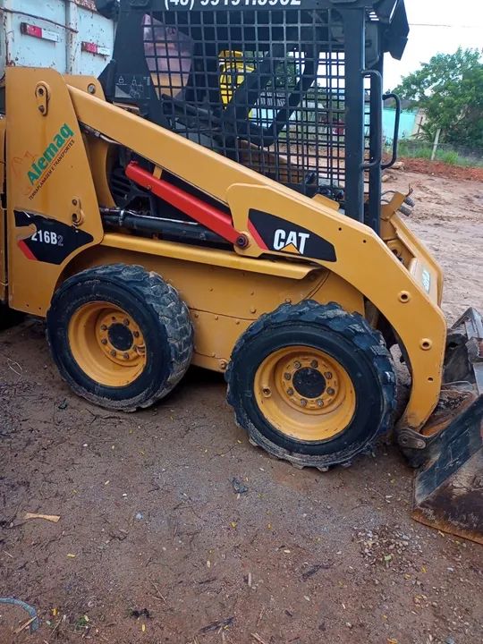 Mini carregadeira caterpillar 226b - Foto 2