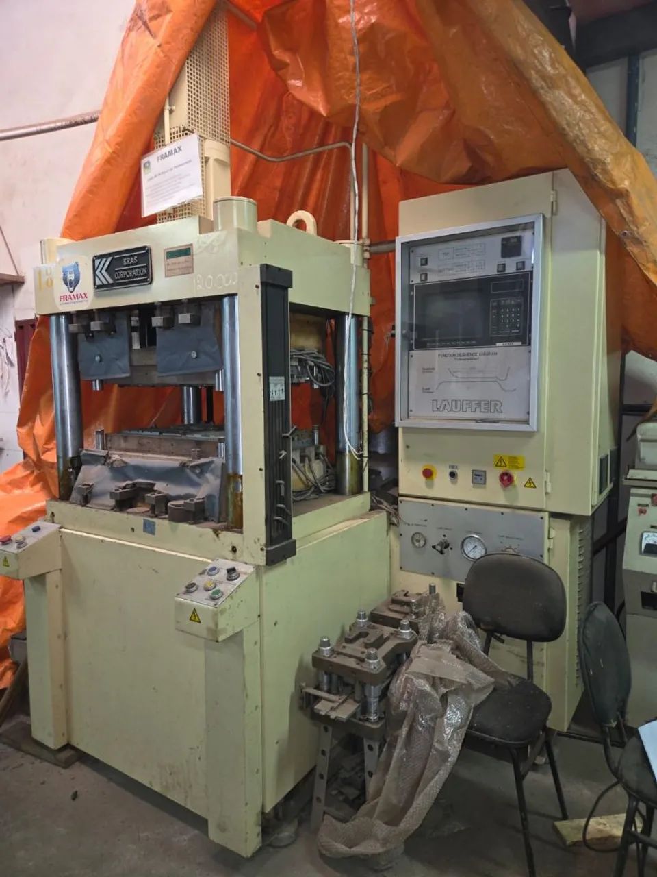 Conjunto Prensa Hidráulica Kras Corporation para baquelite - Foto 3