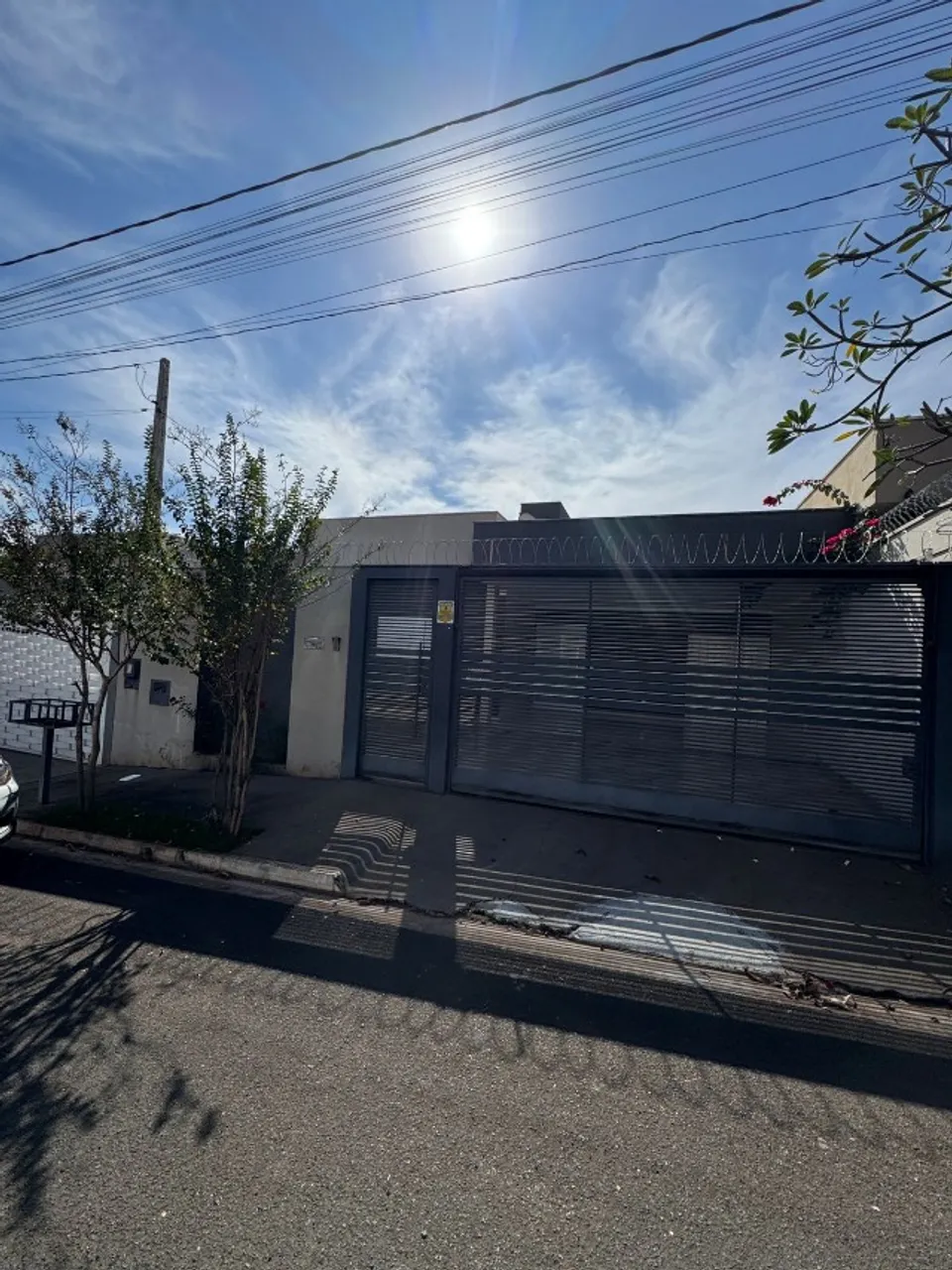 ALUGO CASA COM 3 QUARTOS, SETSUL 1