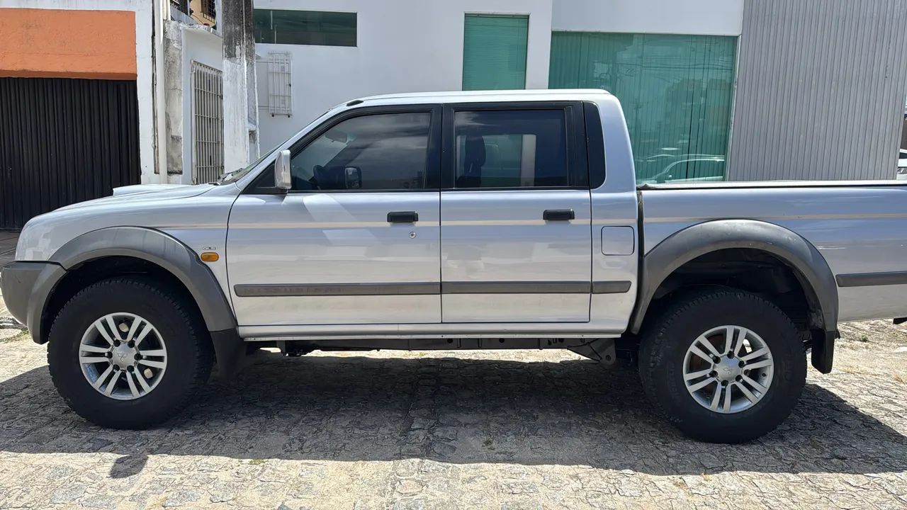 Mitsubishi L200 Outdoor GLS 2.5 4X4 CD TDI Diesel 2009 - Foto 3