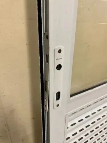 Porta de Alumínio com Vidro  - Foto 6