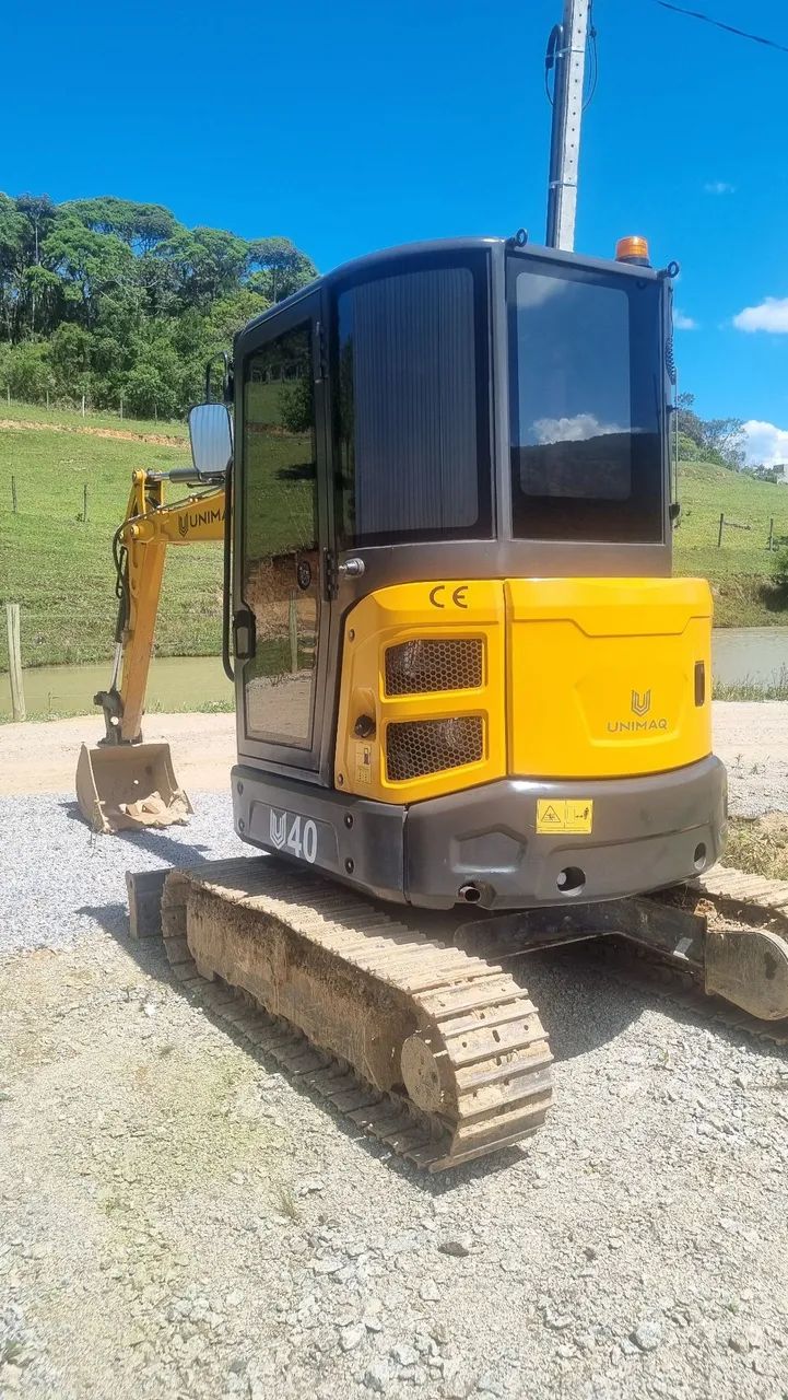 Mini  Escavadeira Hidraulica LTMG40 com 400 horas - Foto 3