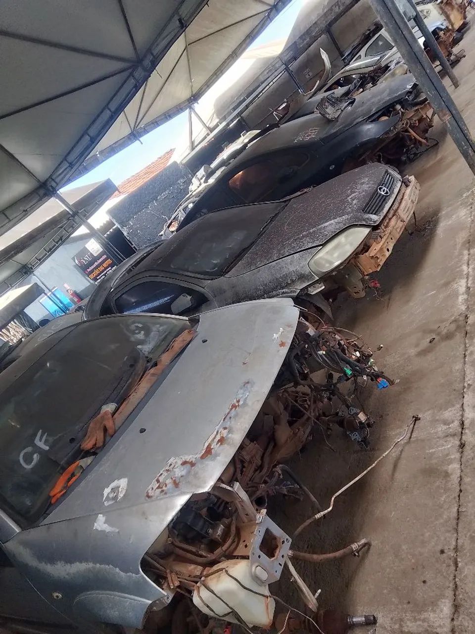 PEÇAS E ASSESSÓRIOS PARA VARIOS MODELOS DE CARROS - Foto 2