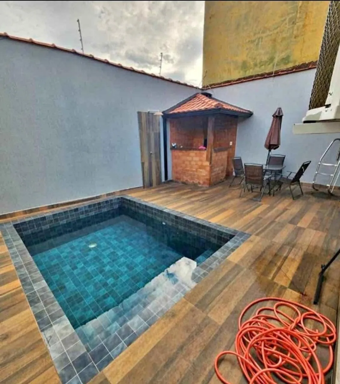 VENDO ESTE IMÓVEL NO BAIRRO JAPIIM - PRÓXIMO AO ESPAÇO GASTRONÔMICO TÉLIA FEIJÃO