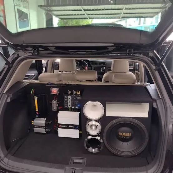 Instalação de Som Automotivo e Som Ambiente 