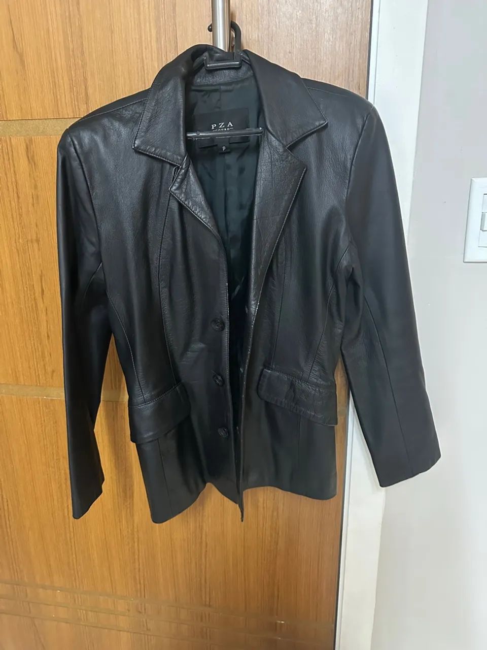 Jaqueta de Couro Preta Elegante - Foto 2