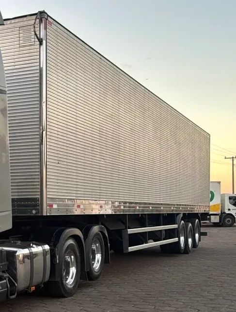 Carreta baú 30 paletes ano 2025 sem rodas e pneus - Foto 3