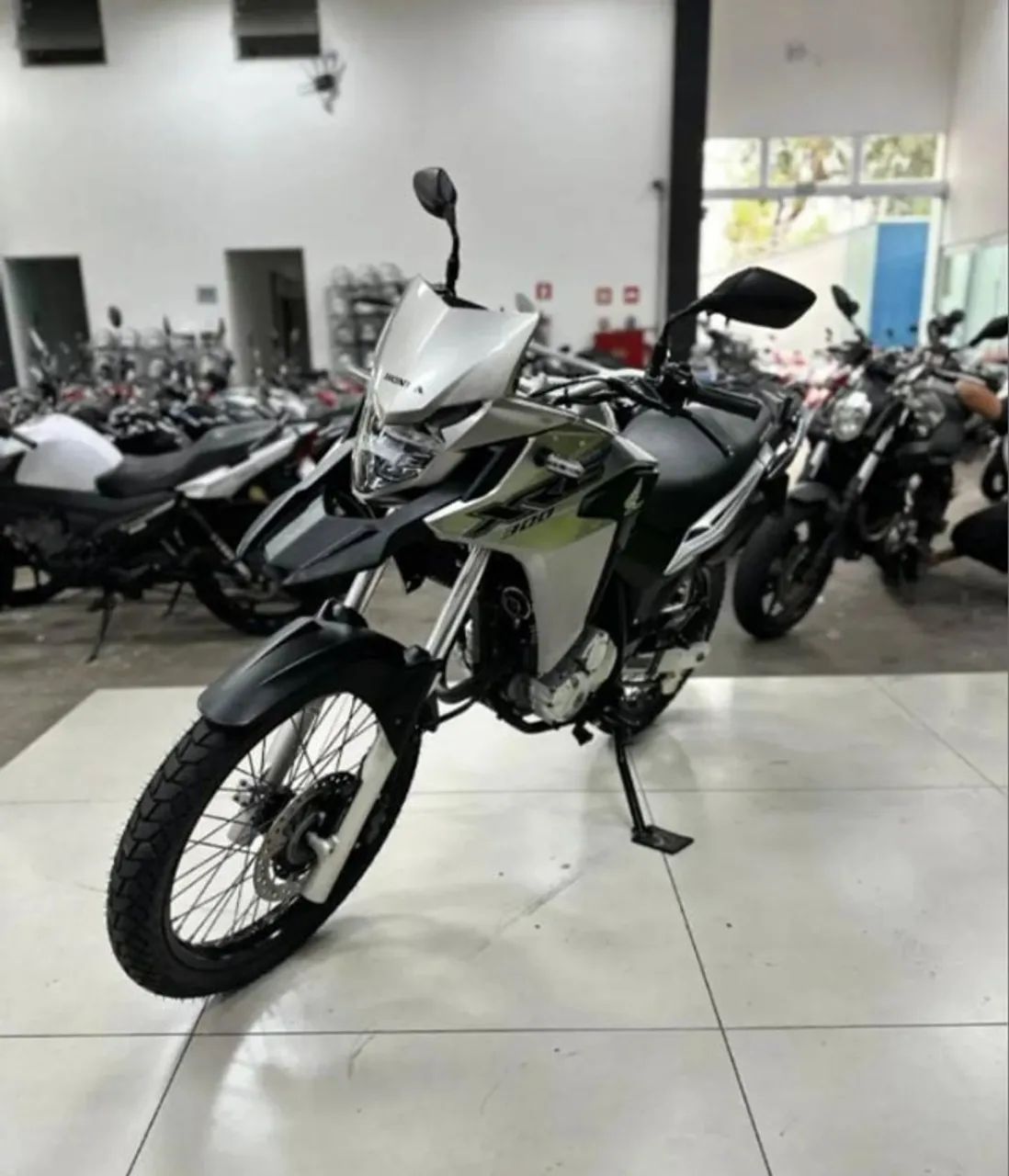 XRE 300 - Foto 2