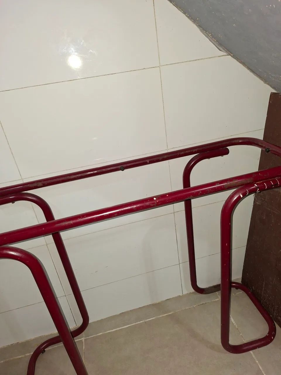 2 MESAS DE AÇO PARA DECORAÇÃO 