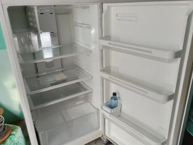 Geladeira Eletrolux Turbo usada