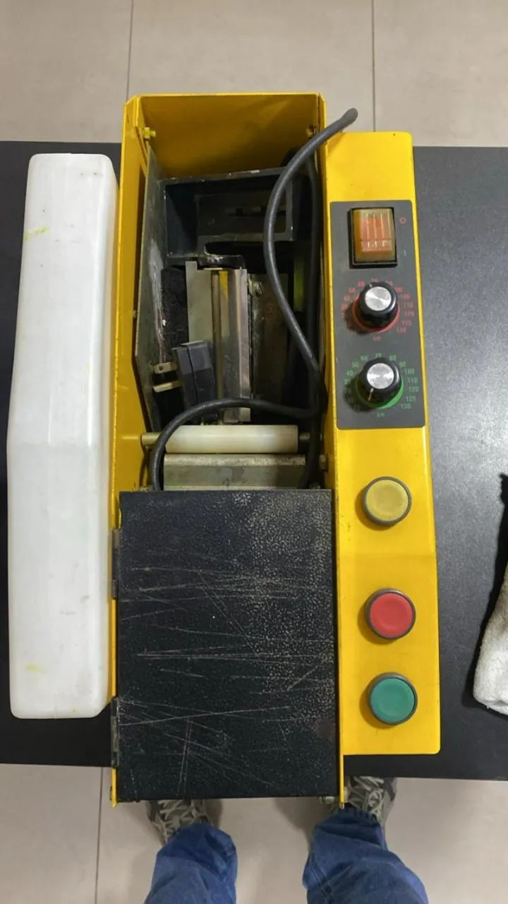 DISPENSADOR DE PAPEL GOMADO SEMI-AUTOMATICO KFG2 COM DISPENSE PARA DUAS MEDIDAS DE FITA - Foto 2