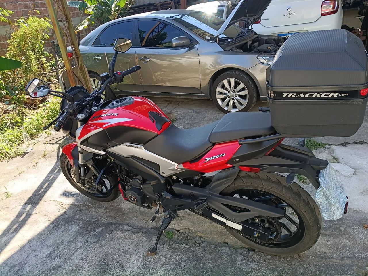 Dominar 250 