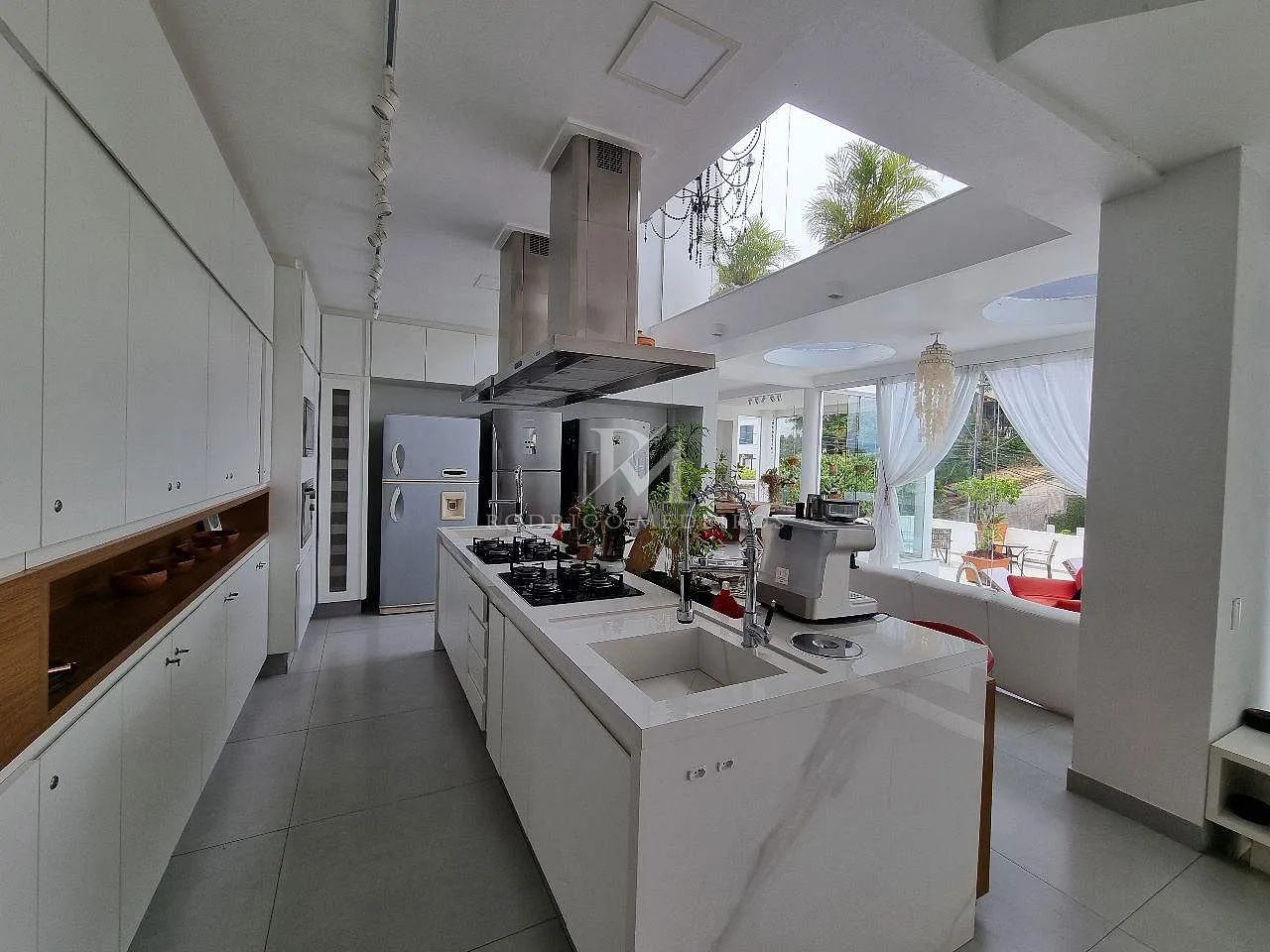RESIDÊNCIA EXCLUSIVA COM 8 SUÍTES | AGRONÔMICA  FLORIANÓPOLIS - Foto 4