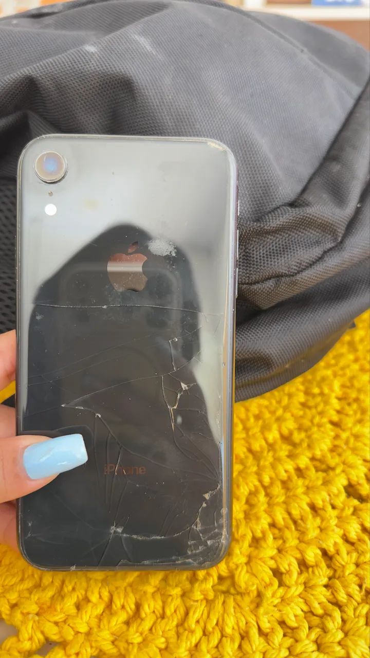 Cel iPhone XR - Foto 3