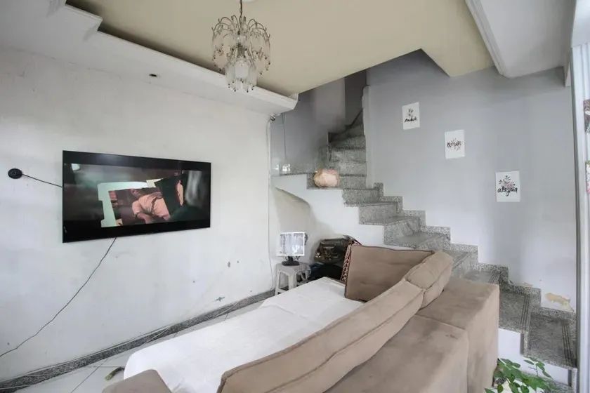 Casa à Venda - Floramar, 4 Quartos, 360 m2