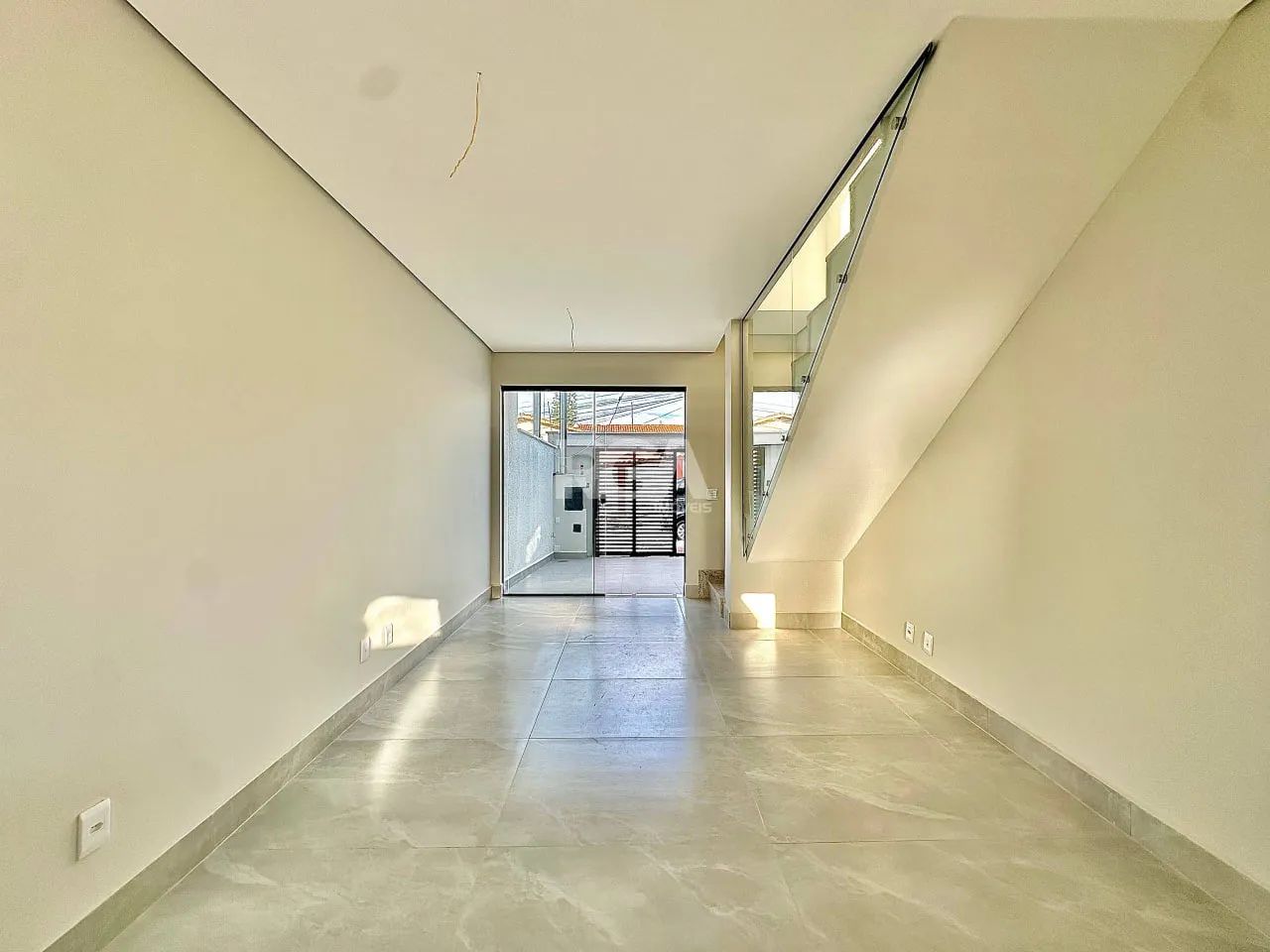 CASA GEMINADA COM 2 SUÍTES E 2 VAGAS  PLANALTO - Foto 5