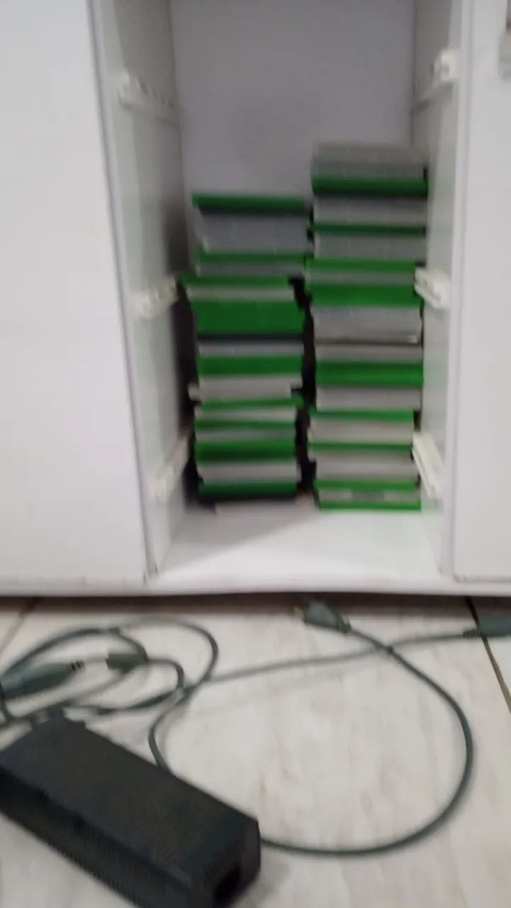 XBOX 360 Arcade + 60 Jogos - Foto 3
