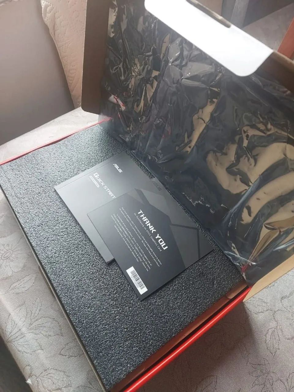 Rx 9060 xt 16GB asus  - Foto 3