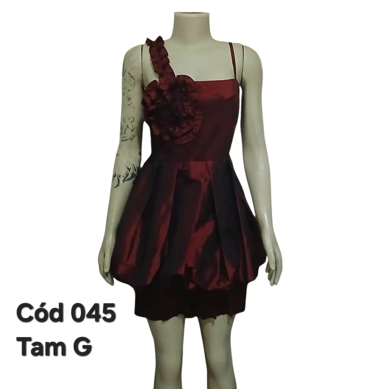 Vestido de festa vinho tam G cód 045