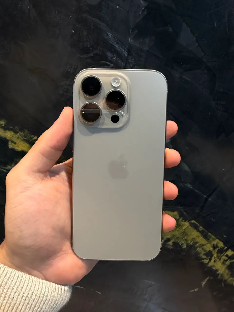 iPhone 16 pro - Foto 2