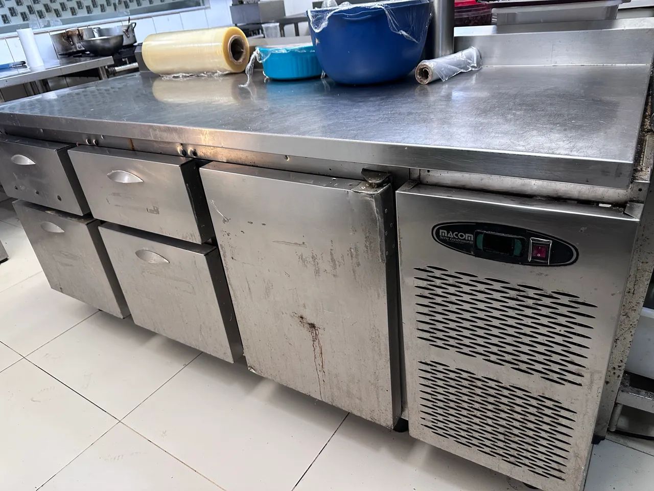 Balcão refrigerado macon 