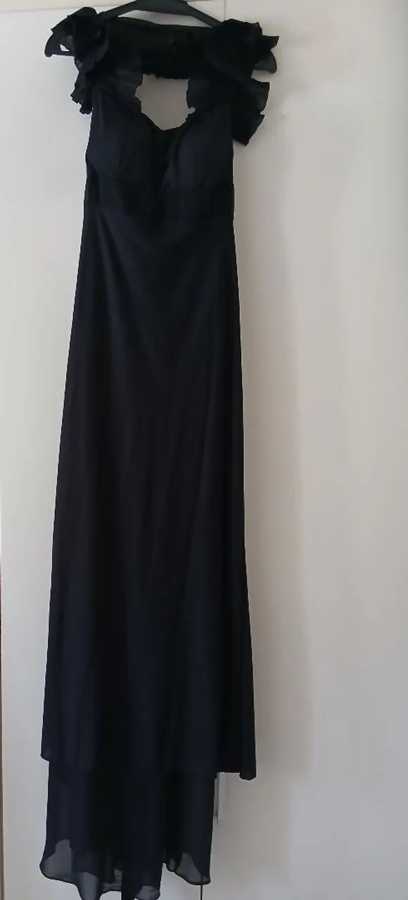 Vestido Longo Preto de Alça com Babados . - Foto 2