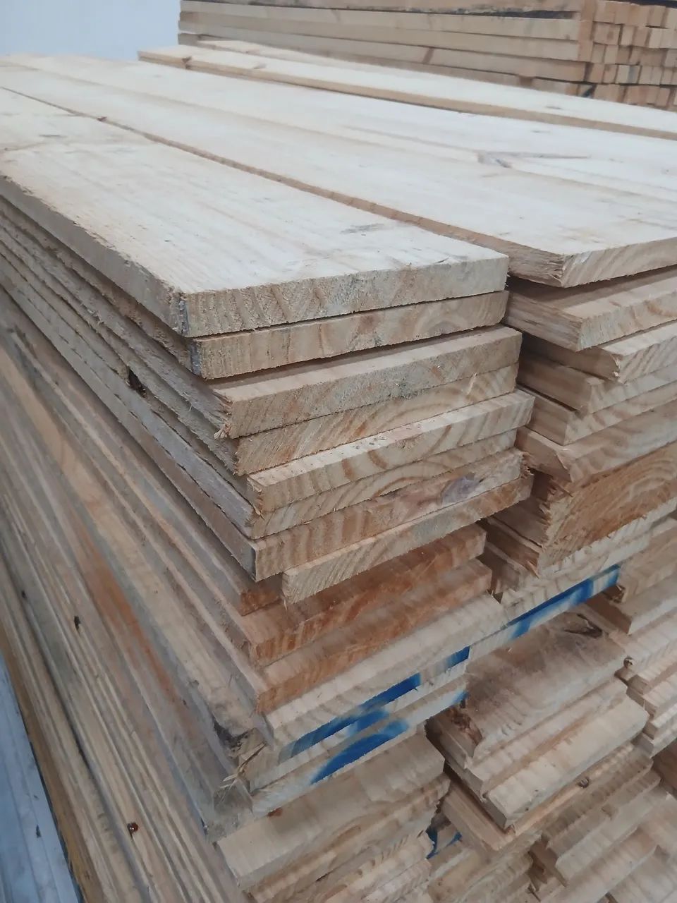 Tábuas e madeiras para construção  - Foto 4