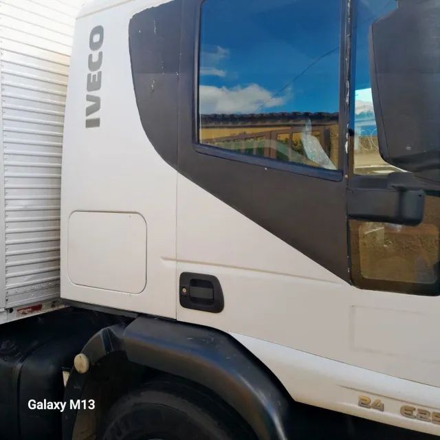 Iveco Tector 240e25. 24250 - Foto 2