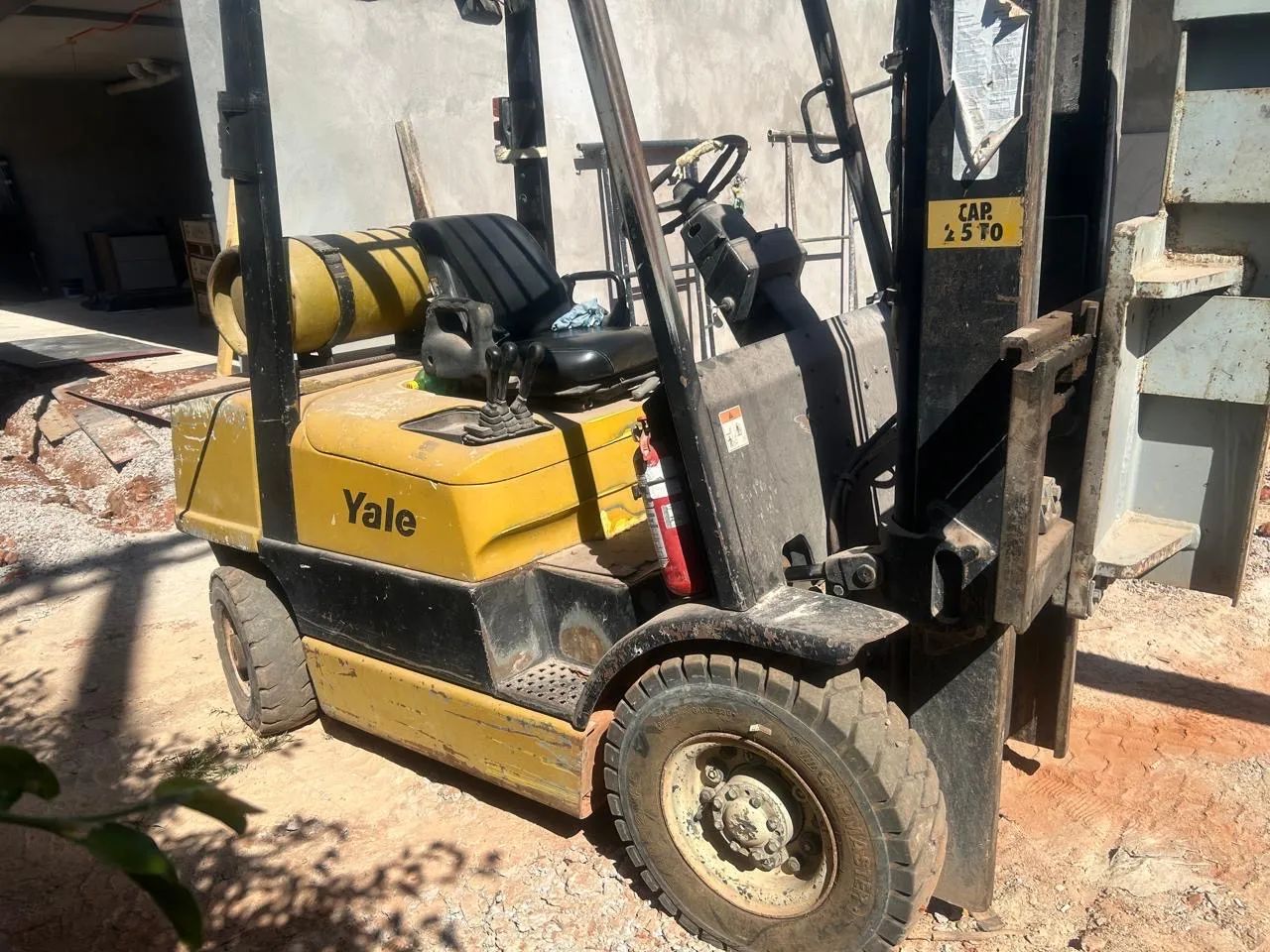 Empilhadeira yale