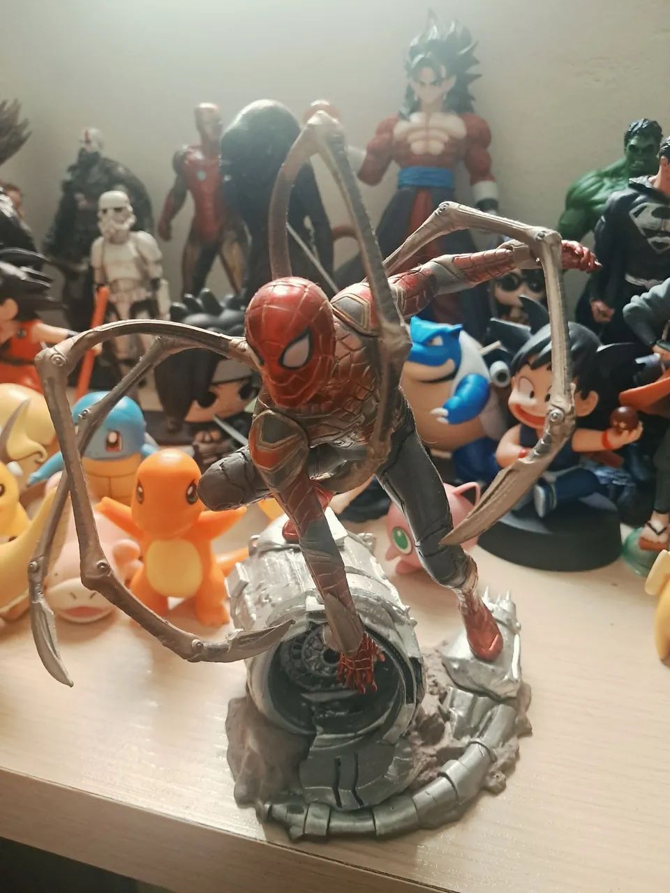 Action grande, homem aranha