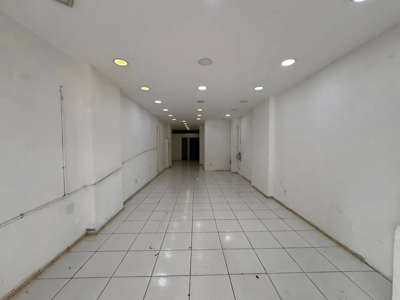 LOJÃO COM CONDOMÍNIO ISENTO - Foto 4
