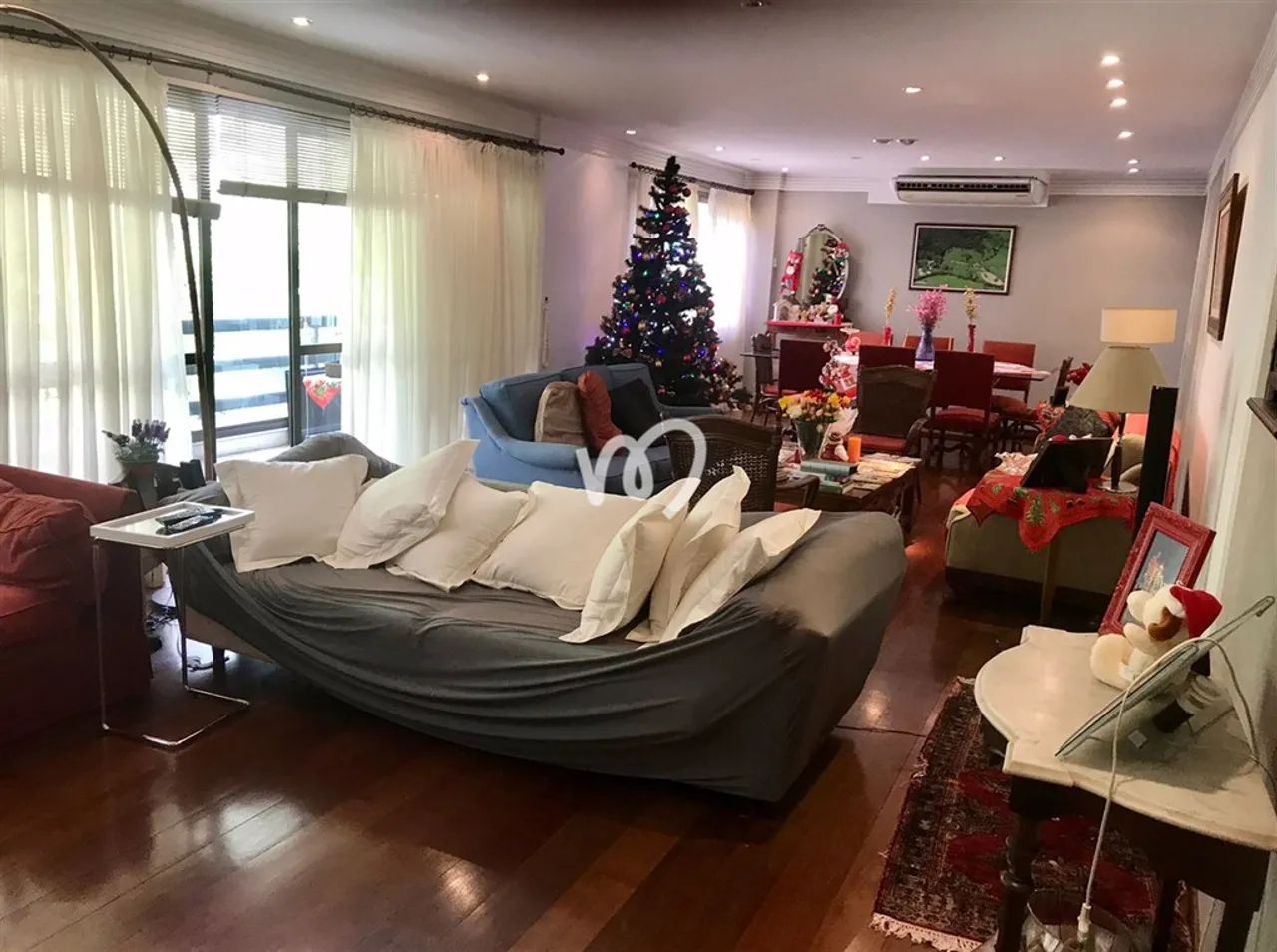 Apartamento 4 quartos, sendo 2 suítes