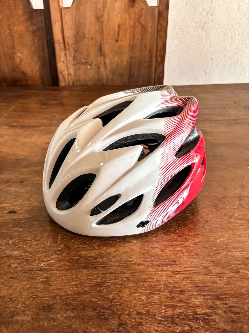 Capacete TSW (57-61 cm) em Perfeito Estado. - Foto 2