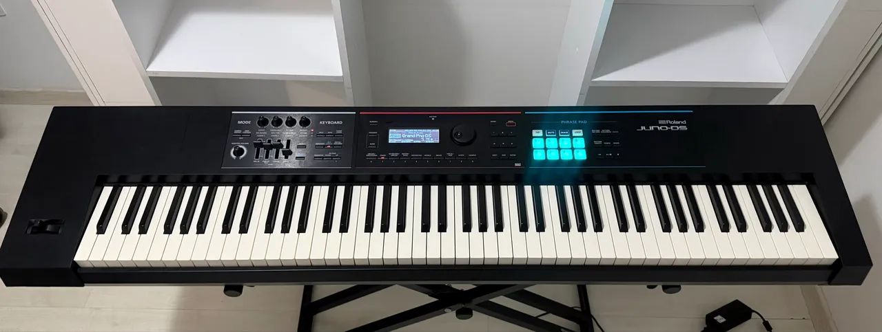 Roland Juno DS-88 + Bag - Foto 2
