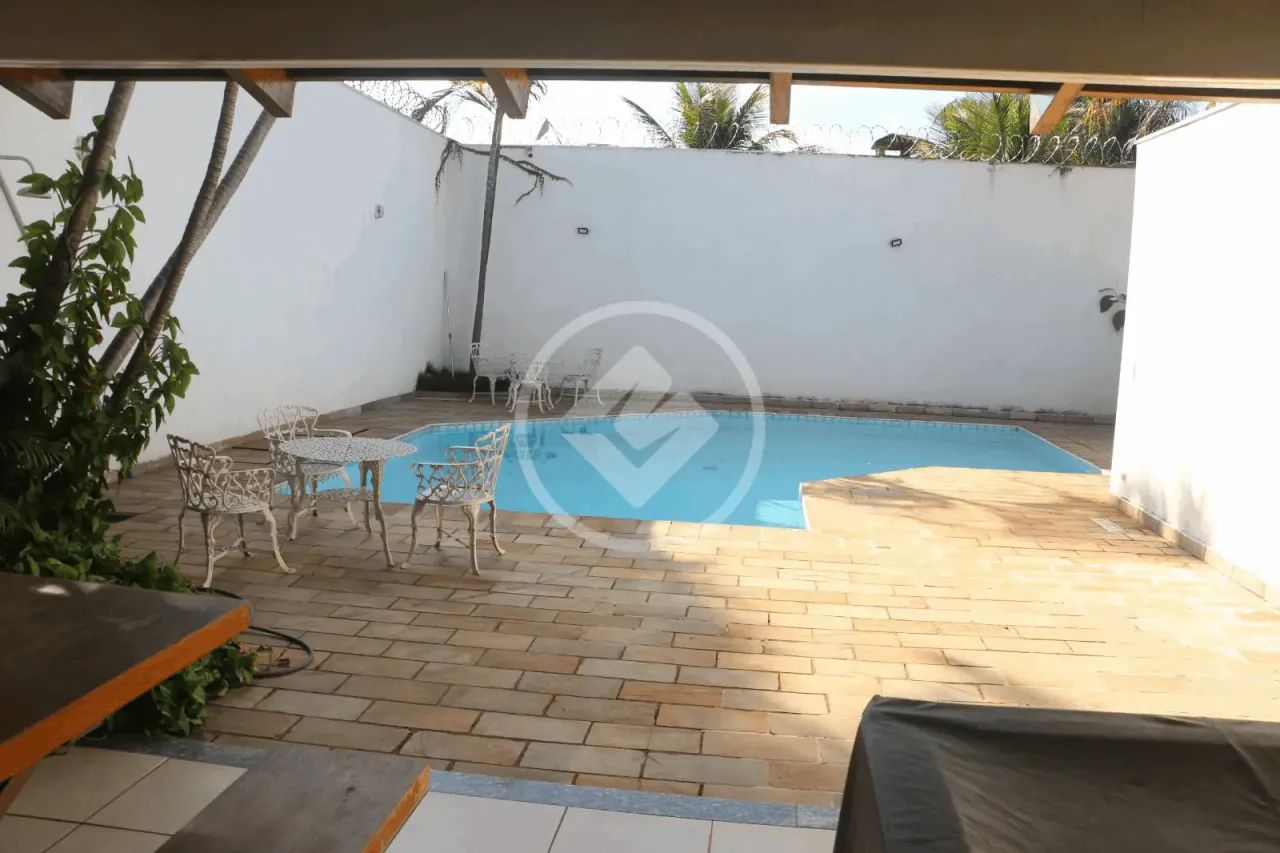 Vendo Casa 3 Quartos com 2 Suítes, Piscina, Edícula e 8 Vagas | Cidade Jardim | Uberlândia - Foto 4