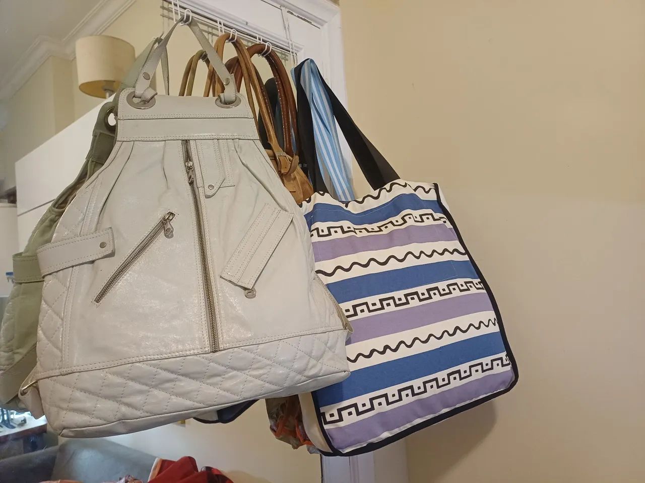 Bolsas APARTIR se 80,00 - Foto 5