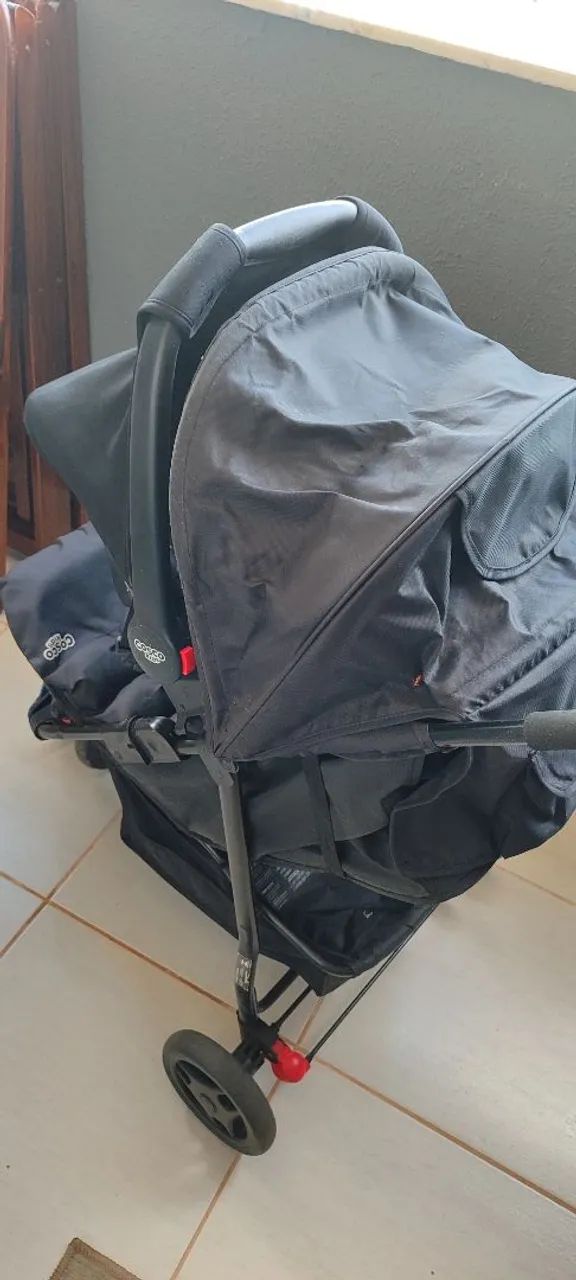 Carrinho de bebê + bebê conforto 